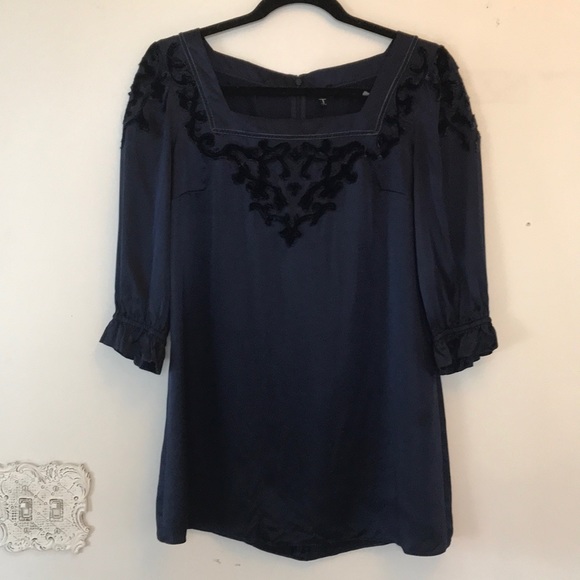 T Tahari Tops - Tahari Silk & Velvet Top